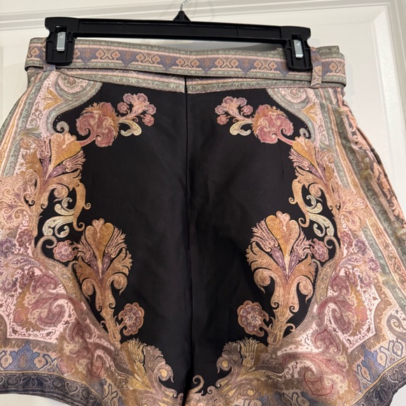 Zimmermann Illustration Tuck Shorts - Picture 9 of 16